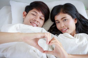 Vợ chồng trẻ “yêu” đều đặn cả năm vẫn không đậu thai, đi khám bác sĩ cười như mếu