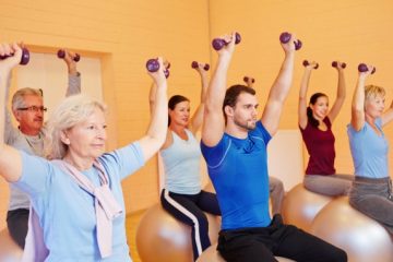 12 bài tập gym cho người cao tuổi tự rèn luyện sức khỏe tại nhà